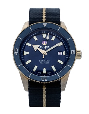 Browse our selection of automatic watches from prestigious brands such as Blancpain, Bell & Ross, Breitling and Rolex.